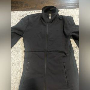Aritzia relay hoodie
